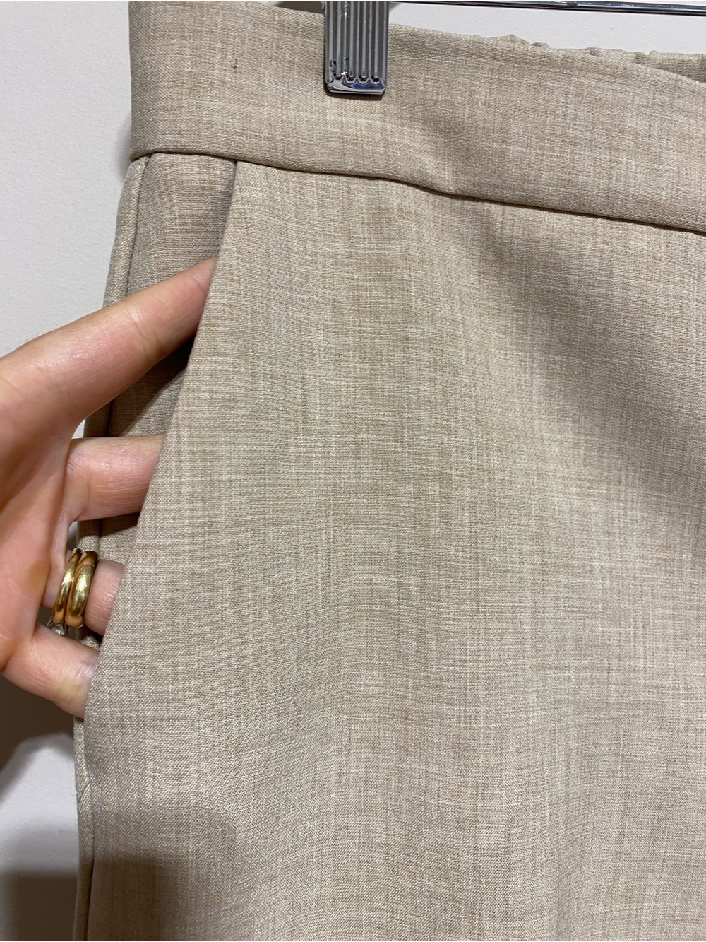 Aritzia Babaton Conan Cropped Pull On Pants Heather Honey Elastic Waist Size 12 - Picture 10 of 16